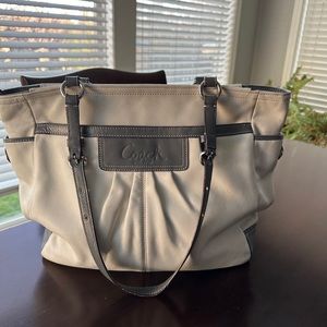 White Coach Gallery tote
